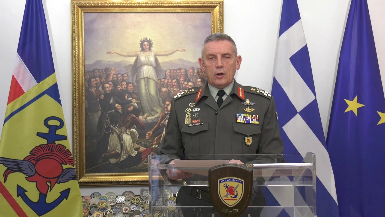 Αρχηγός ΓΕΕΘΑ K.Φλώρος: “Διακόσια χρόνια μετά, κρατάμε την μεγαλειώδη και ασυγκράτητη ορμή τους, την δίκαιη και ιερή οργή τους”